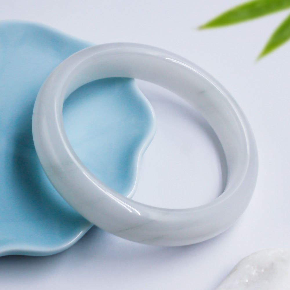 Jinsi White Jade Bangle