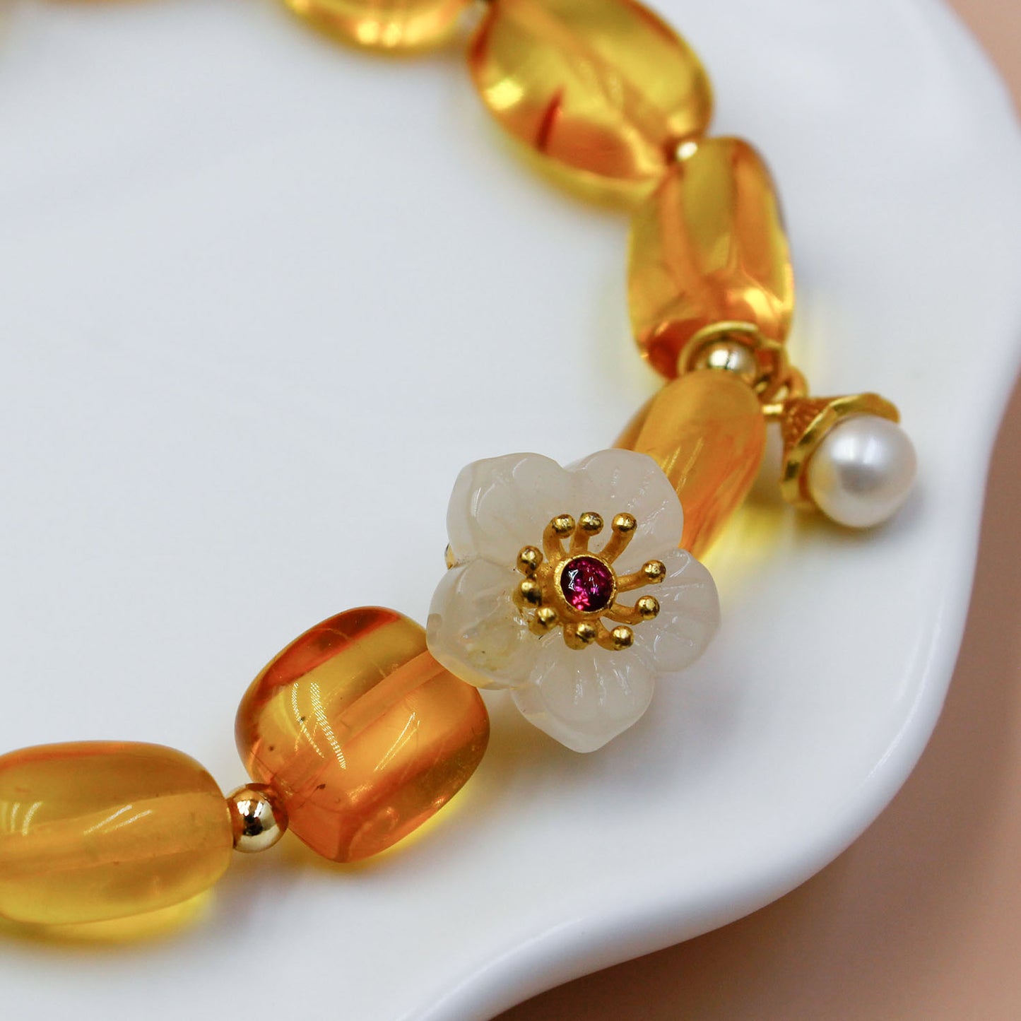 Amber & White Magnolia Bracelet