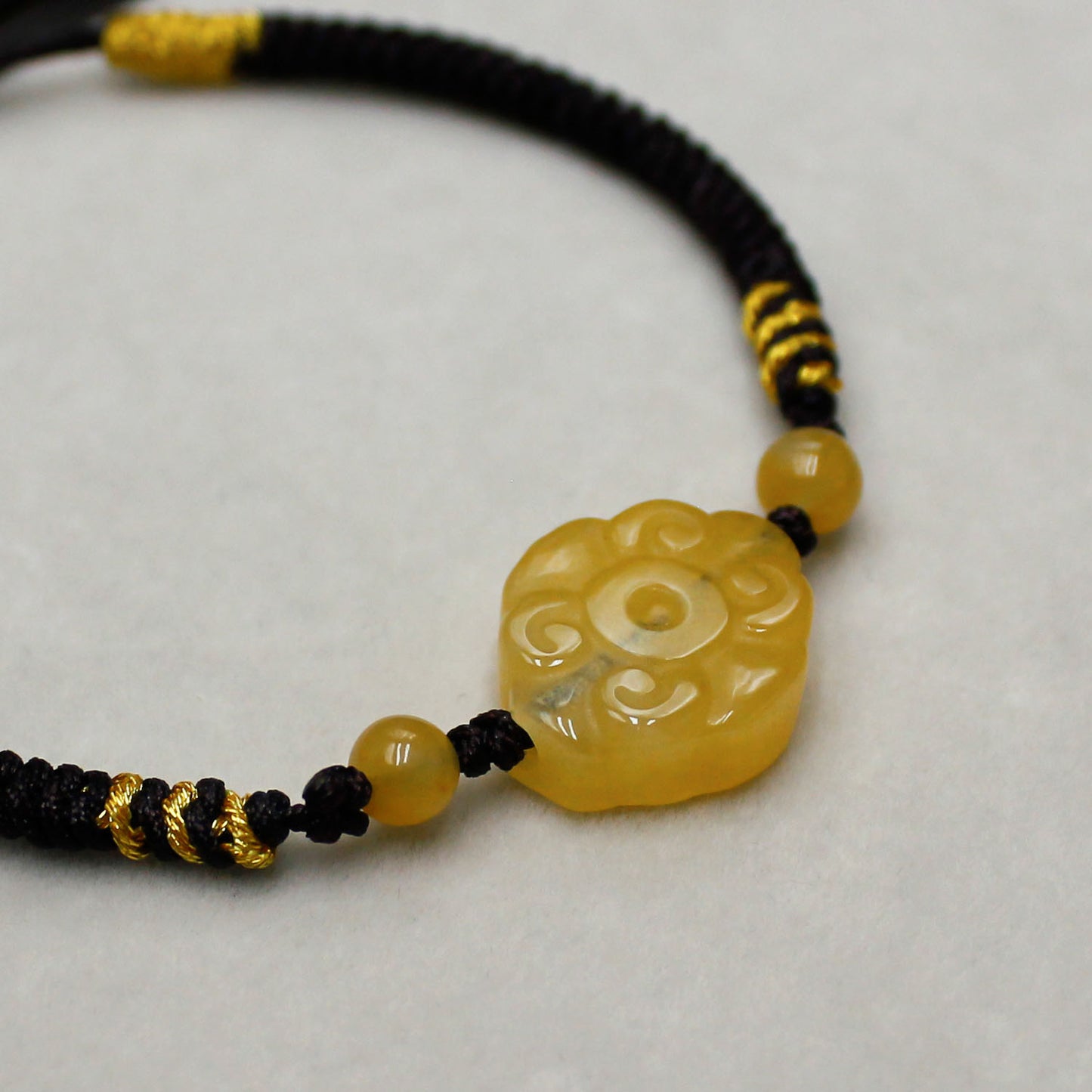 Natural Xinjiang Jinsiyu Jade Cloud Bracelet – Adjustable Cord Auspicious Protection Amulet