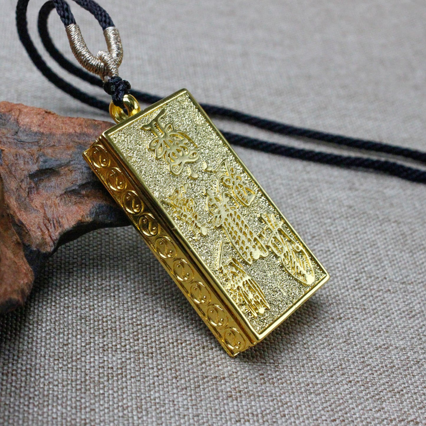 Luck-Enhancing Five Thunders Double-Sided Talisman Pendant